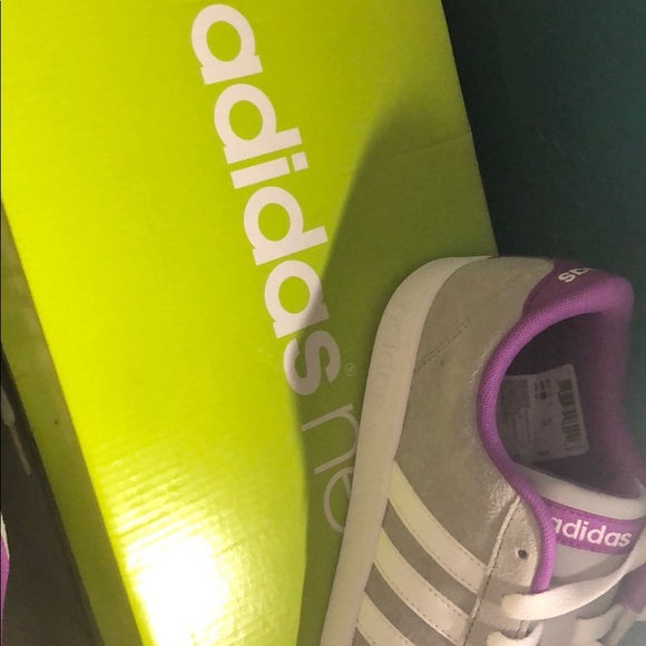 A pair of adidas neo - Picture 4 of 5